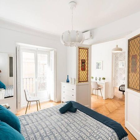Apartamentos En Sol, Madrid Centro Екстериор снимка